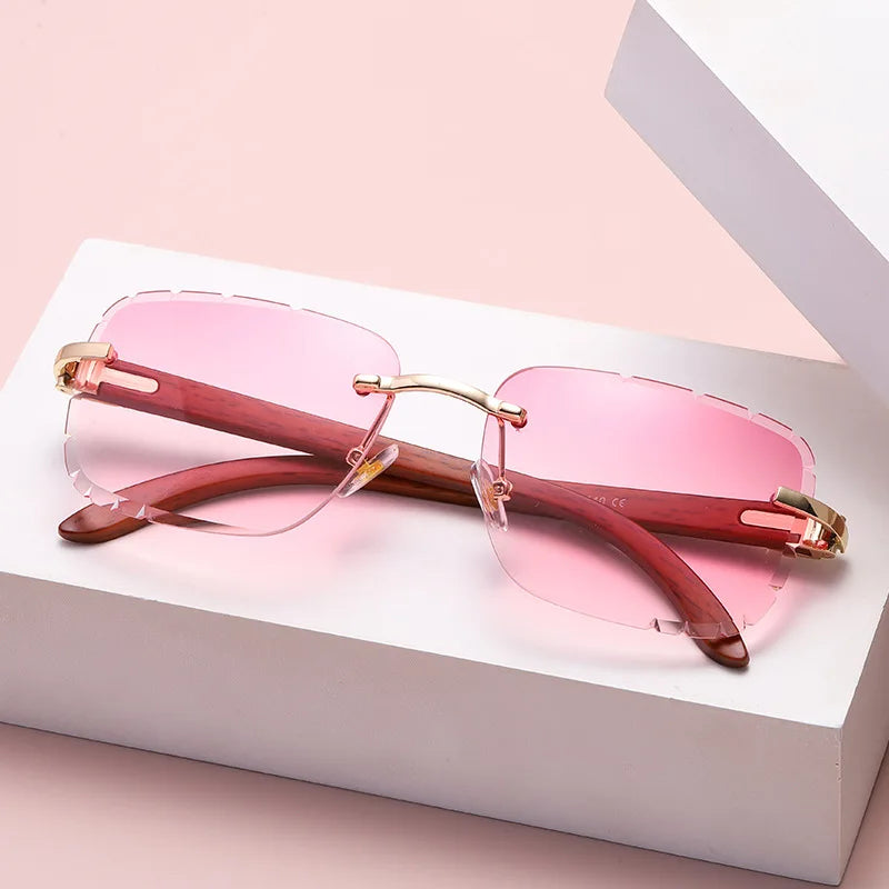 RoséRadiance Stylish Woman's Sun Shades